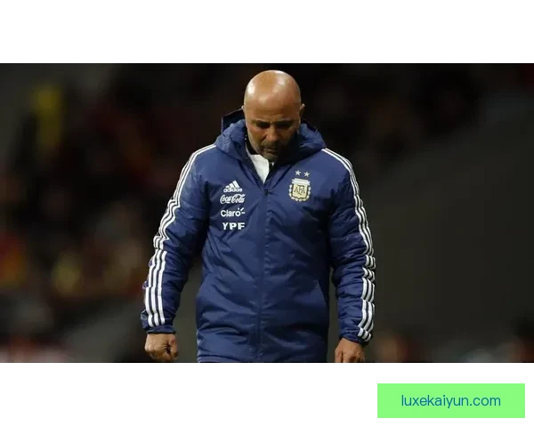 桑保利在执教生涯中展现出的足球影响力持续受到关注