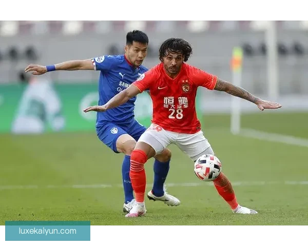 阿尔卡塞尔进攻创造力持续提升，球队表现备受关注